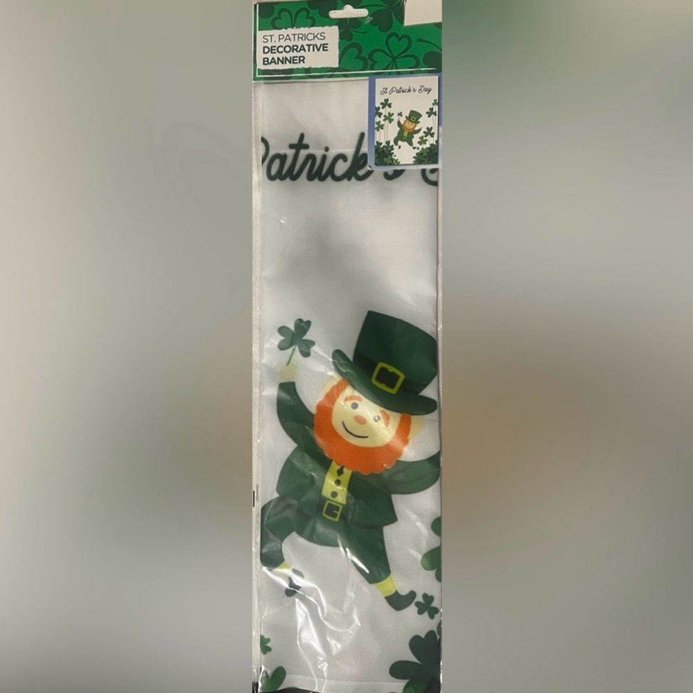 New St. Patrick’s Day Decorative Banner Garden Flag Leprechaun Shamrock Decor